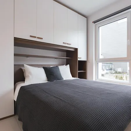 Origer By Rentaroo Apartment