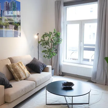 Origer By Rentaroo Apartment