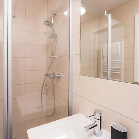 Origer By Rentaroo Apartament